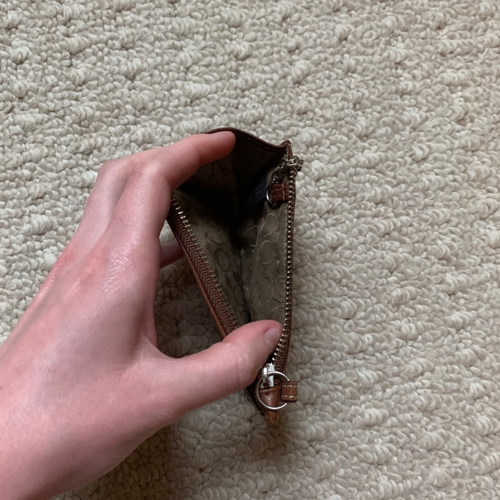 Coach Keychain Wallet - Picture 4 of 6